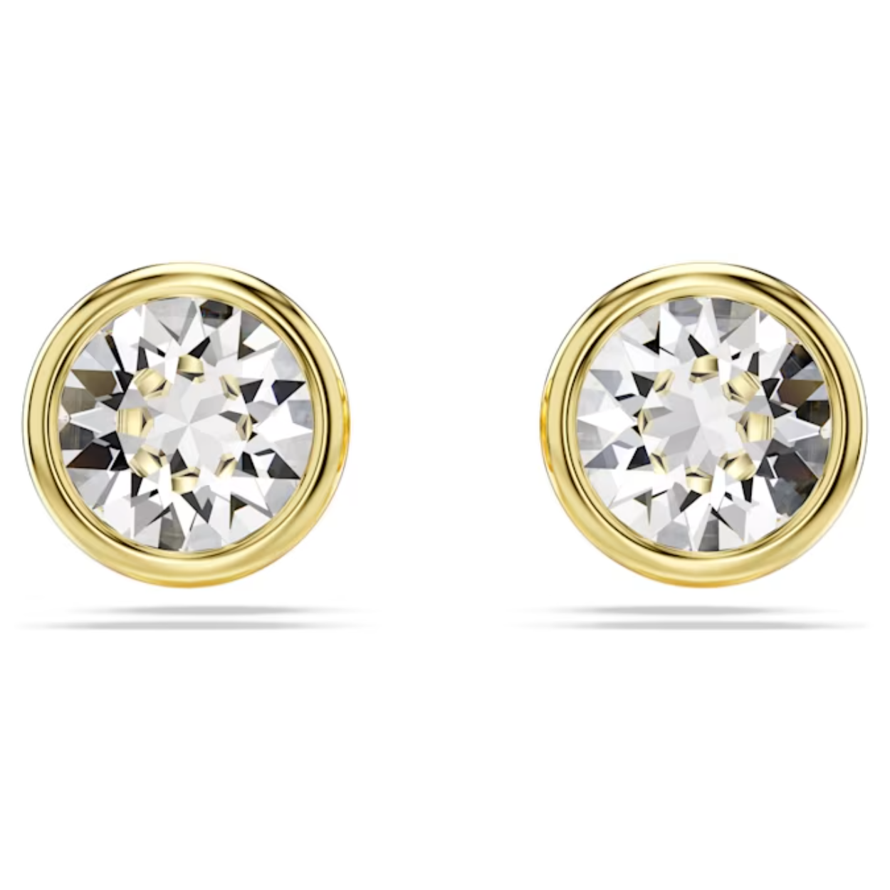 Deze eenvoudige oorknoppen zijn een prachtig voorbeeld van Swarovski’s expertise op het gebied van facetslijpen. Ze zijn voorzien van een goudkleurige toplaag met een rondgeslepen kristal in een dikke bezelzetting. Een ideale keuze voor elke dag die goed te combineren is met een armband of ketting uit de Imber-lijn.
Artikelnr.: 5681552
Collectie:  Imber
Formaat: 0.7 x 0.7 cm