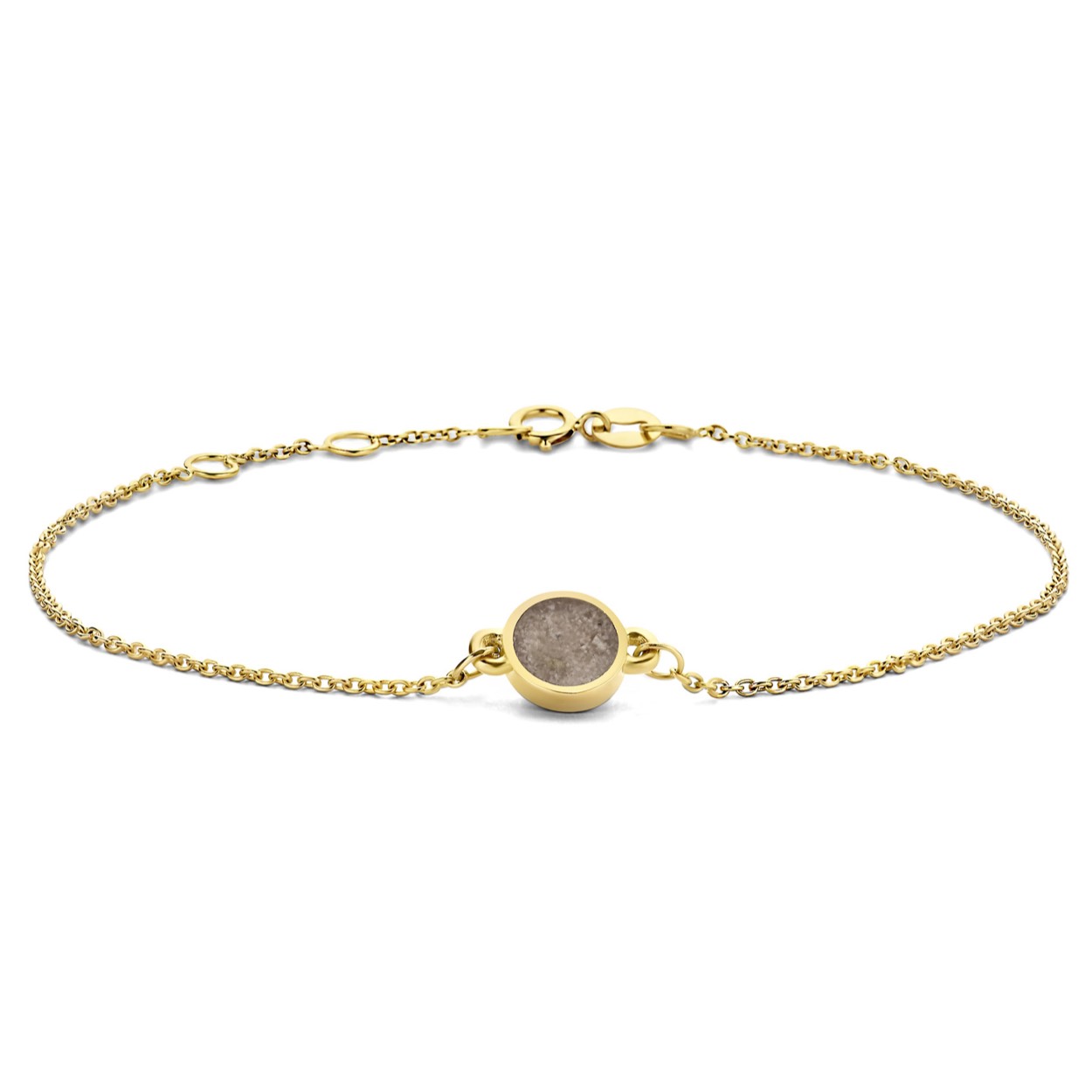 Met deze Just Franky Ashes Bracelet Round Chain draag je jouw geliefde altijd dicht bij. Deze armband is verkrijgbaar in 14k massief geel-, wit- of rosègoud en is gevuld met as.