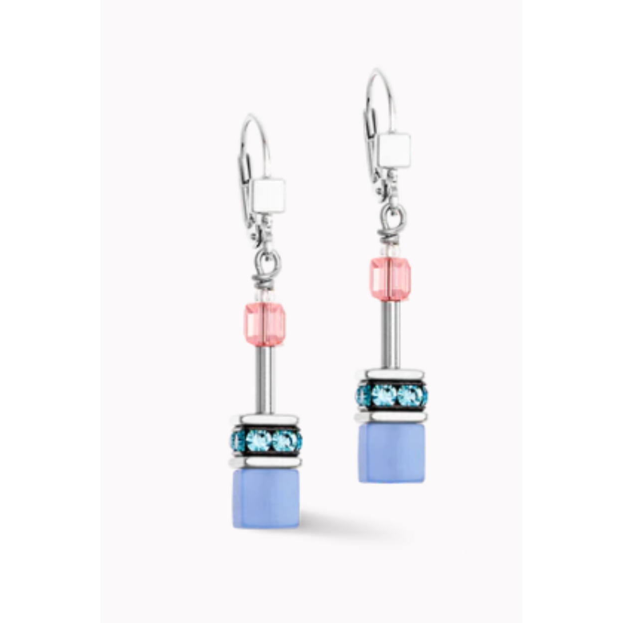 Dit zijn oorhangers van het merk Coeur de Lion gemaakt voor dames.