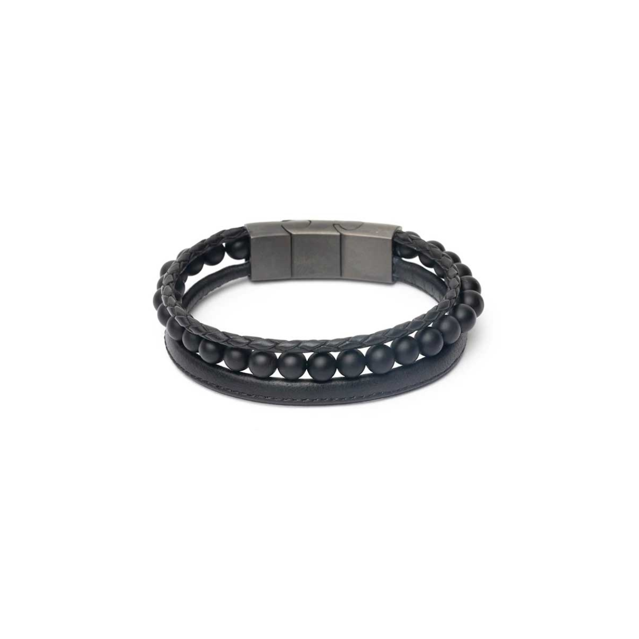 De Triple Black armband is gemaakt met echt nappaleer en 6mm Agaat natuursteen.

Agaat is een beschermende steen die vooral in de Verenigde Staten en in Mexico terug te vinden is. Zijn beschermende kracht zou zorgen voor innerlijke rust en een gevoel van volwassenheid. Wist je trouwens dat deze steen gevormd wordt in vulkanisch actieve gebieden, waar het water door de scheuren van de aarde stroomt?
