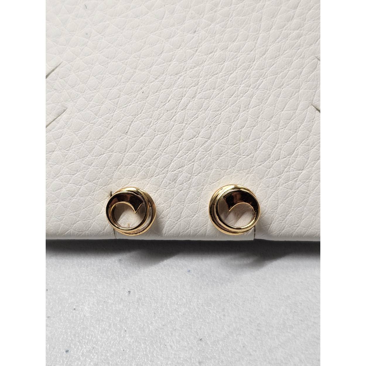 18 kt gouden oorstekers
Ronde vorm