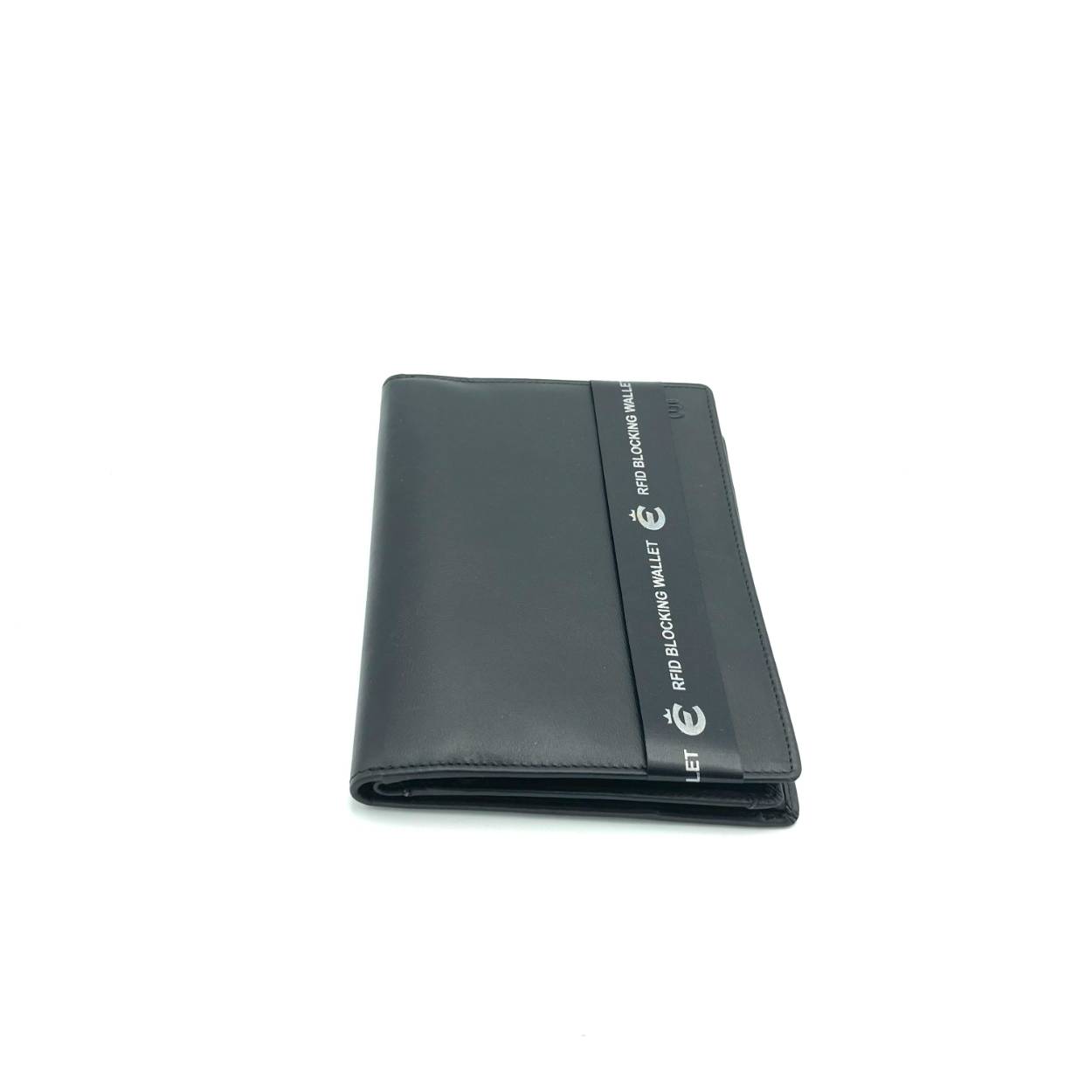Esquire portefeuille voor paspoort en autopapieren. Tevens ruimte voor 10cc en diverse steekvakken.
Afmetingen:
Hoog17cm x breed 12cm x diep1.5cm