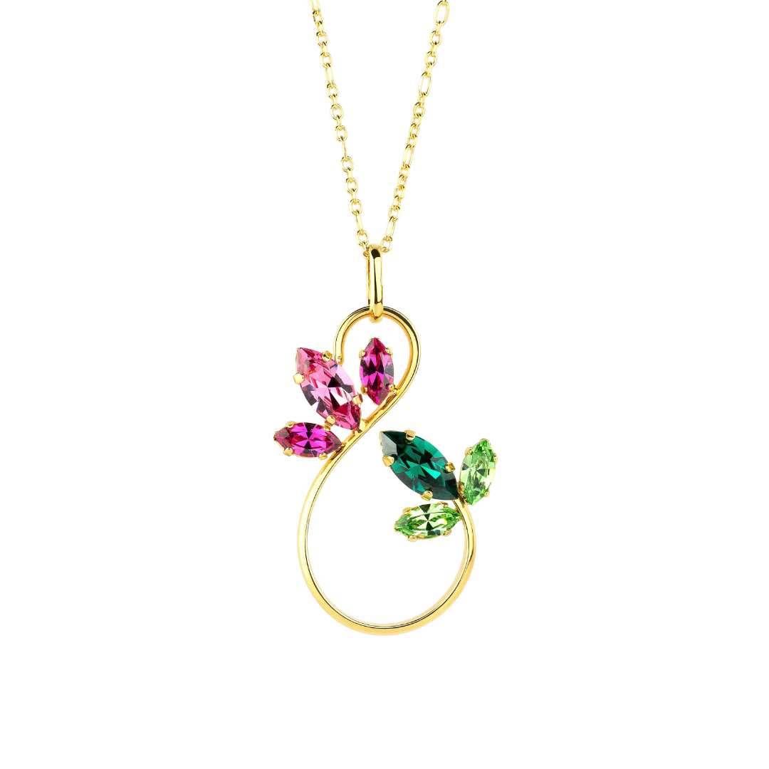 De sieraden van Andrea Marazzini worden ontworpen en handgemaakt in Itali&euml;. Dit sieraad is gemaakt van goud verguld metaal in combinatie met kristal van hoge kwaliteit. Het materiaal is hypoallergeen en nikkelvrij. Ieder Andrea Marazzini sieraad is uniek en een schoonheid voor het oog. 

Sieraad type: Hanger inclusief collier

Collectie: Jardin Enchante
Steenkleur: Fucsia/ Peridot 83
Steengrootte: CNV