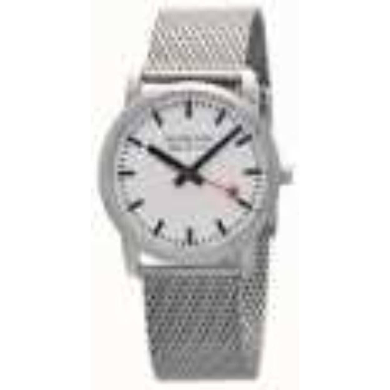 Mondaine M400.30351.16SBZ Horloge - Elegant - Mesh - 36mm
Dit unieke Mondaine horloge met nummer: M400.30351.16SBZ uit de Elegant serie heeft een elegant uiterlijk. Op de witte wijzerplaat is de uursaanduiding met strepen duidelijk zichtbaar en als blikvanger draait de rode secondewijzer sierlijk in het rond, net als de wel bekende stationsklok. Aan het stalen ronde kastje zit een zilverkleurige milanese band met een druksluiting. Het horloge is Swiss Made, heeft een saffierglas, een doorsnee van 36mm en is 3ATM. 

Het Merk:
The Official Swiss Railway Watch. Gebaseerd op de offici&euml;le stationsklok van de Zwitserse spoorwegen, is 30 jaar geleden de horlogelijn onder het merk Mondaine opgezet. Zwitserse kwaliteitsuurwerken, net zo punctueel als de Zwitserse treinen. Een echte design klassieker met een unieke wijzerplaat en de wereldberoemde rode secondewijzer met bolletje. Herkenbaar uit duizenden.

Specificaties:
- Saffierglas
- Witte wijzerplaat
- Milanese band
- Swiss Made
- 3 ATM (Regen- & spatwaterdicht)
- &Oslash; 36mm