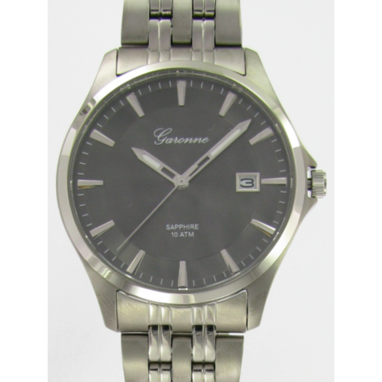 Dit herenhorloge is van het merk Garonne. Het is een analoog horloge met een band gemaakt van titanium. De diameter van de kast is 39 mm.
De verdere specificaties van het horloge zijn als volgt:
Glassoort: saffier
Bandbreedte (mm): 20
Kastmateriaal: titanium
Waterdichtheid: 10 ATM
Techniek: quartz
Kastkleur: zilver
Kastvorm: rond
Wijzerplaatkleur: grijs
Index: streepjes
Bandkleur: zilver
Sluiting: vouwsluiting