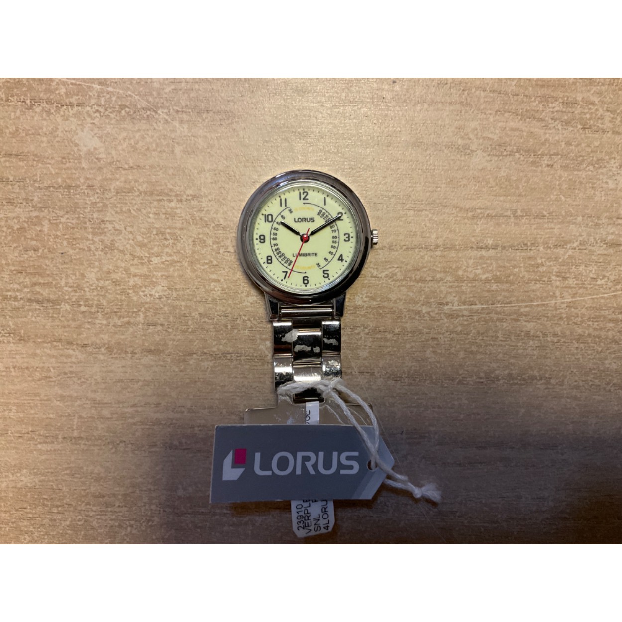 Horloge met speld
