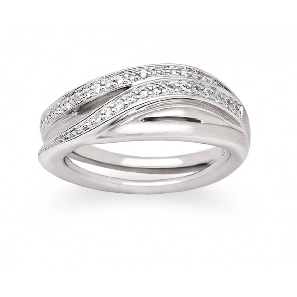 Deze prachtige zilveren ring van Viventy is bezet met zirkonia. De maat van de ring is 52.