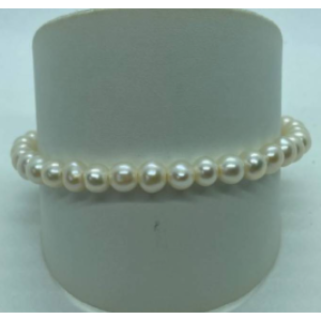 Parelarmband 6-7mm SWZP 19cm op elastiek.