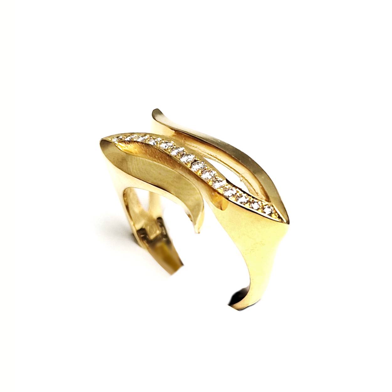 000018215 Artistieke ring met briljant mat en glanzend