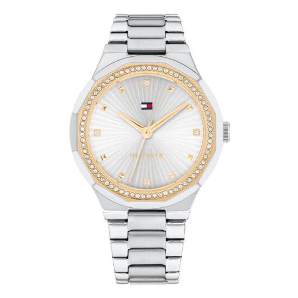Tommy Hilfiger TH1782723 Horloge Dames Staal Zilverkleurig 36mm
Dit specifieke horloge van Tommy Hilfiger uit de Piper serie met artikelnr: TH1782723 is een luxe sportief dameshorloge die niet in je collectie mag ontbreken. Het stalen dameshorloge heeft een ronde zilverkleurige kast met een bezel vol kristallen en een ziverkleurige sunray wijzerplaat. De uren worden tevens weergegeven met kristallen. De zilverkleurige schakelband is op lengte verstelbaar en heeft een vouwsluiting. Het horloge heeft een mineraalglas, een doorsnee van 36mm en is 3ATM.  

Het merk:
Sinds de lancering van het merk in 1985 is Tommy Hilfiger wereldwijd bekend geworden als pionier van de klassieke Amerikaanse coole stijl. Geïnspireerd door de iconische popcultuur en het Amerikaanse erfgoed. De dames en herencollectie van dit seizoen bestaan uit minimalistische silhouetten en rustieke lederen details. De herenhorlogecollectie biedt iconische uurwerken met roestvrijstalen, lederen en siliconen banden.

Specificaties:
- Mineraalglas
- Ronde kast 36mm
- Zilverkleurige horlogekast
- Zilverkleurige wijzerplaat met kristallen
- Zilverkleurige schakelband 
- 3ATM