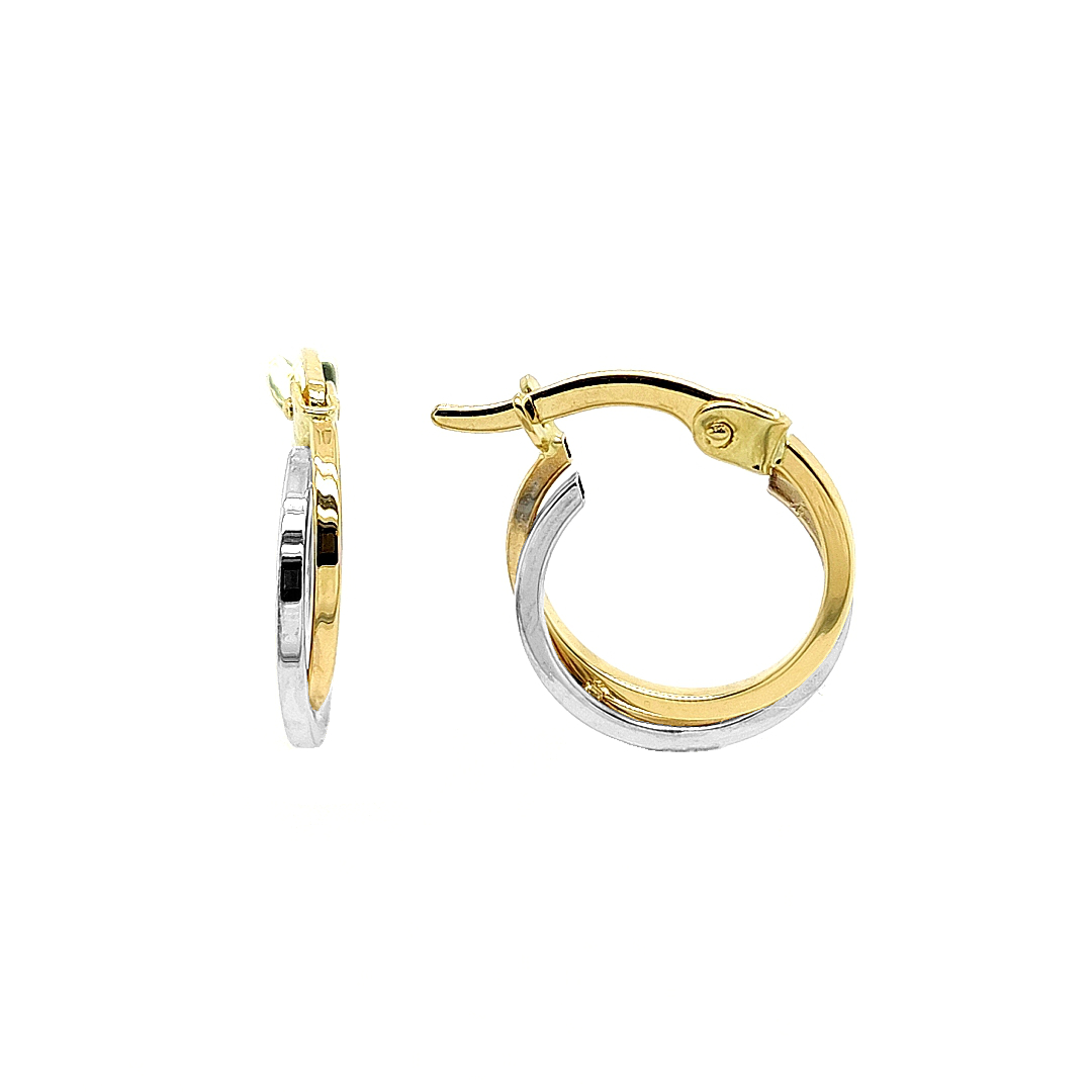 Deze bicolor gouden oorringen hebben een fijne en sierlijke uitstraling. De oorringen zijn volledig glad gepolijst. De combinatie van geelgoud en witgoud zorgt er voor dat deze oorringen perfect matchen met andere sieraden.