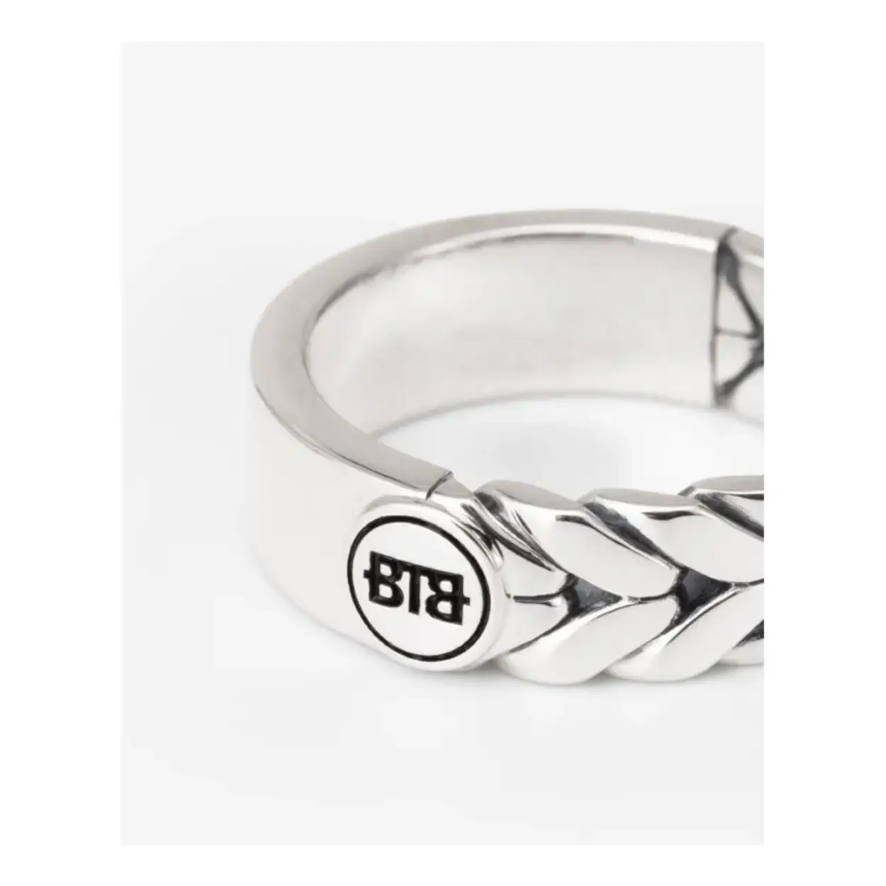 BARBARA DUAL RING ZILVER
Modelcode: 334