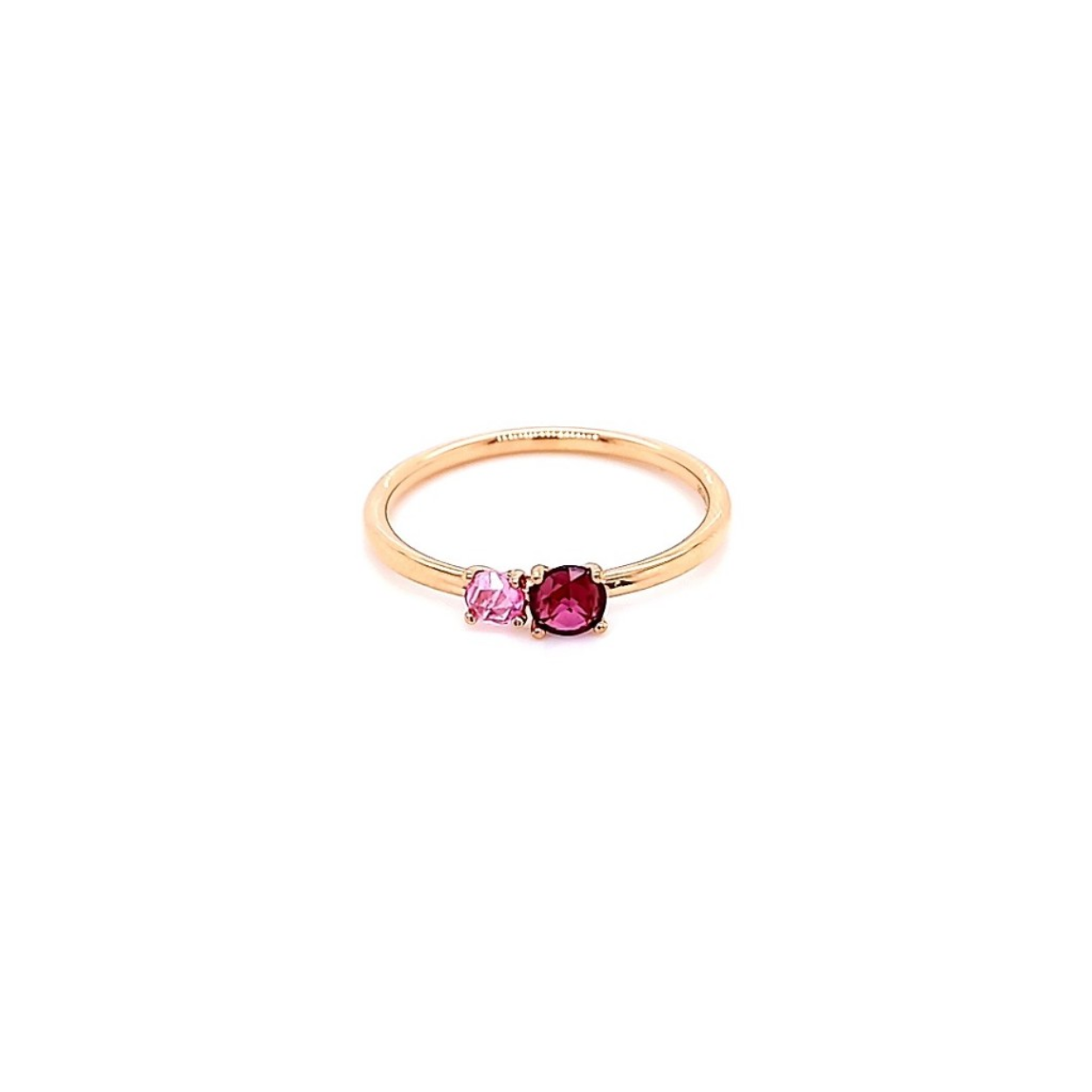 Dit is een ring van het merk Peroni and Parise gemaakt voor dames.
De specificaties zijn als volgt:
Ringmaat: 54