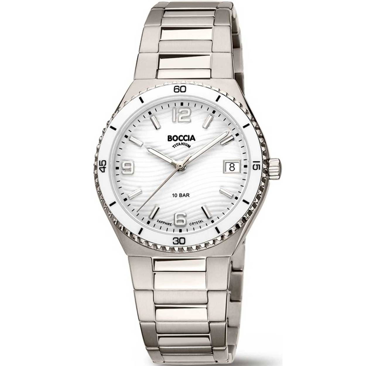 Dit dameshorloge van Boccia heeft een sportieve uitstraling. De 3367-01 heeft een ronde titanium horlogekast met een witte keramieke bezel en een witte bewerkte wijzerplaat met datum en duidelijke uursaanduiding. Aan de titanium kast zit een titanium band met een vouwsluiting. Het horloge heeft een doorsnee van 36mm, een saffierglas en is 10ATM. Of je nu klassiek of chique gekleed gaat, dit horloge past bij elke outfit en iedere gelegenheid!

