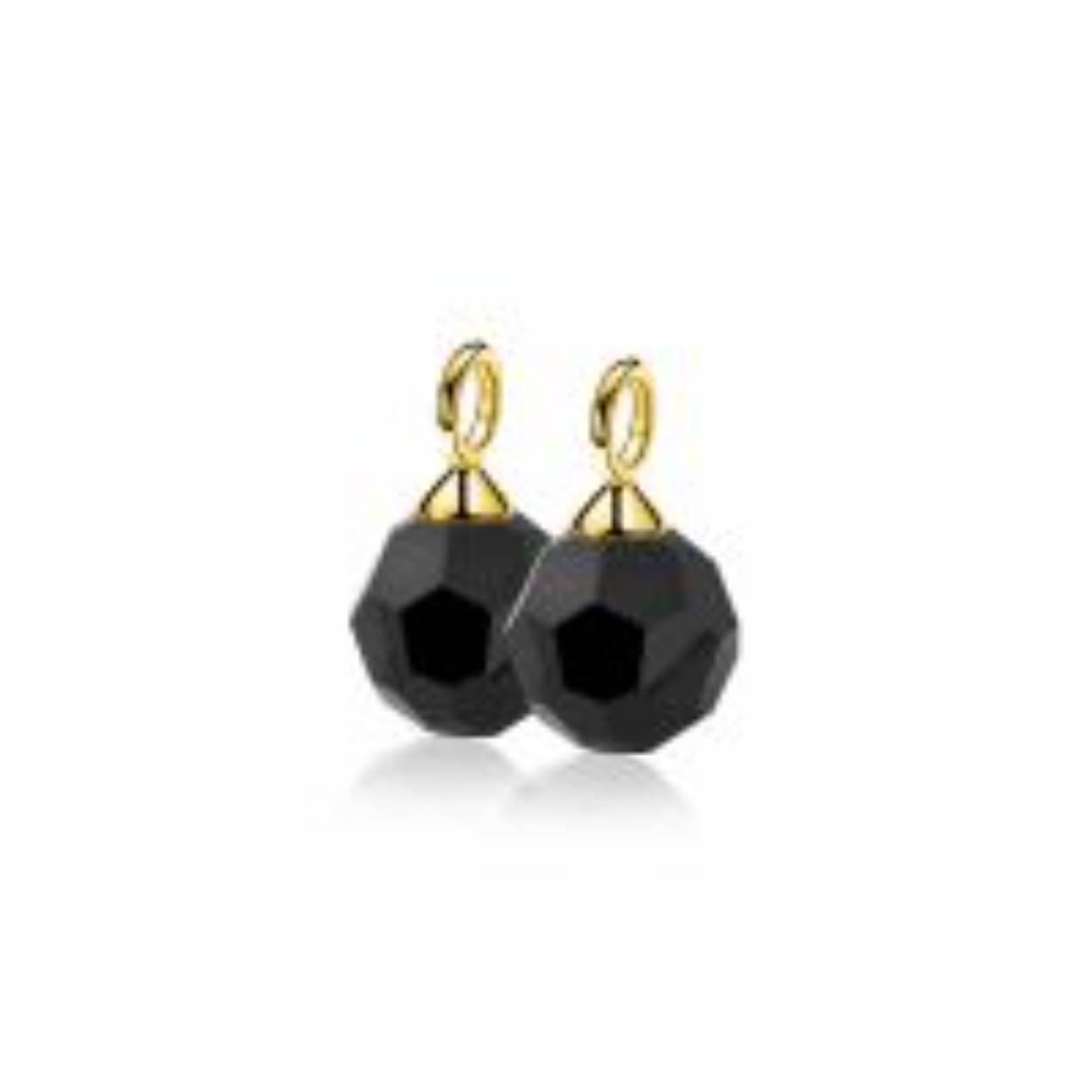 ZINZI gold plated zilveren oorbedels met zwarte bead. De bead is 10mm groot. Hang ze sierlijk aan je zilveren Zinzi oorringen . De oorringen zijn niet bij de prijs inbegrepen. Vervaardigd van eerste gehalte zilver (925) en met extra 14K geel vergulding.