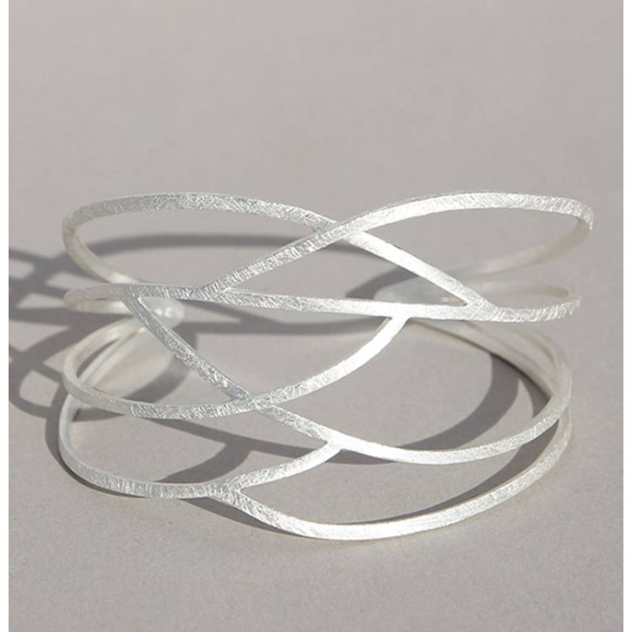 Zilveren spangarmband uit de serie "Brücke"