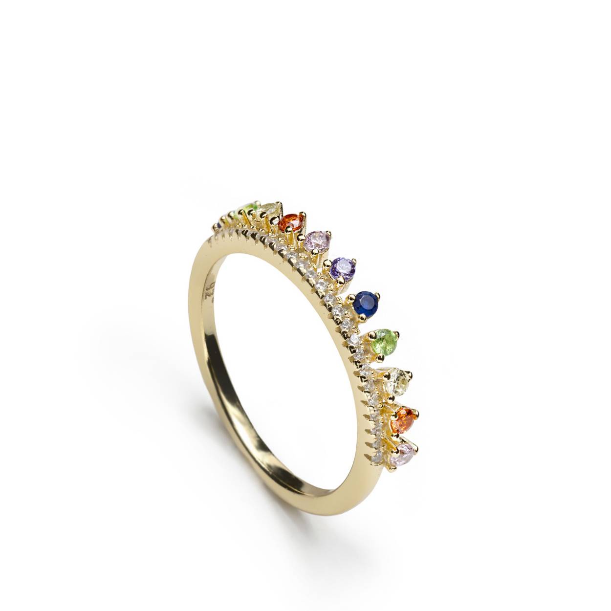Ideal to combine with your favorite outfits and give them a touch of color. Ring with gold-plated silver stones made up of multicolored stones in pink, orange, yellow, green, amethyst and lavender quartz tones. Welcome to the color revolution. You'll love it