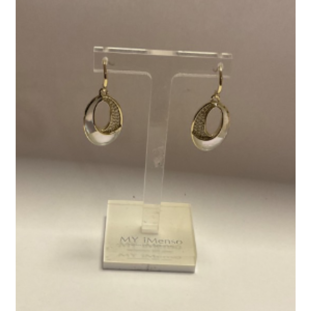 MY IMENSO ETERNO GOLDPLTD OORHANGERS HALF MOP EN HALF MET ZIRKONIA'S GEZET, OORHAKEN.