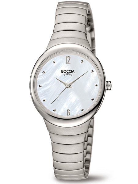 Het Boccia 3307-01 Titanium horloge is een prachtig elegant dameshorloge. Het horloge heeft een gepolijste titanium kast, een matte titanium band en een sierlijke parelmoer wijzerplaat met zilverkleurige accenten. Het Boccia horloge heeft mineraal glas en is 3 atm waterdicht.