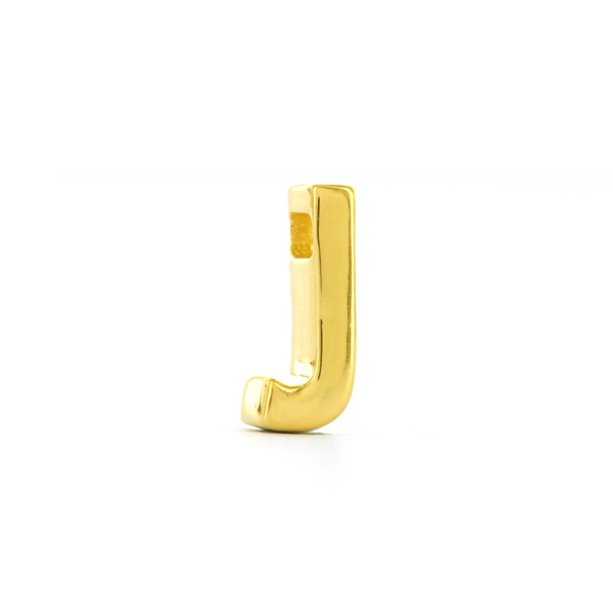 Voor deze hanger heb je een Imotionals ketting nodig. Imotionals kettingen hebben een klein oogje dat door de hanger past.

De collectie hangers en bedels van Imotionals bestaan uit initialen en symbolen. Kies je collier en bedel(s) naar keuze en creëer zo je gepersonaliseerde Necklace.  Je schuif de bedel aan het collier, de lengte kun je zelf bepalen, en hoe leuk is is om 2 of 3 lengtes samen te dragen. Creëer your own Necklace Party.

Imotionals is een zilveren sieradenlijn bestaande uit dunne colliers en hangertjes, het laatste in de vorm van initialen en symbolen. waarmee je door middel van colliers, initialen en symbolen expressie geeft aan jou gevoelens of gedachten.

Een letter sieraad zorgt ervoor dat je jouw look een persoonlijke touch kan geven. Kies voor je eigen letter of de letter van je beste vriendin, vriend, moeder of iemand anders die je dierbaar is. Je kunt er zelfs een hele naam aan hangen, met bijvoorbeeld een hartje of sterretje symbool voor extra betekenis. Ook mega leuk om te geven als cadeautje. Get it before it's gone!