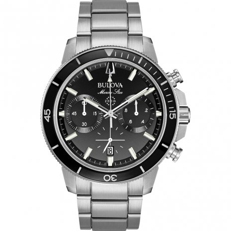 Dit Bulova horloge heeft een roestvrijstalen kast met een diameter van 45mm en is voorzien van een metalen band. In de kast bevindt zich een kwaliteitsuurwerk en is afgewerkt met mineraalglas.

Het horloge is 20ATM. Dit betekent dat het horloge geschikt is voor duiken. Verder wordt het horloge geleverd met 2 jaar wereldwijde garantie.