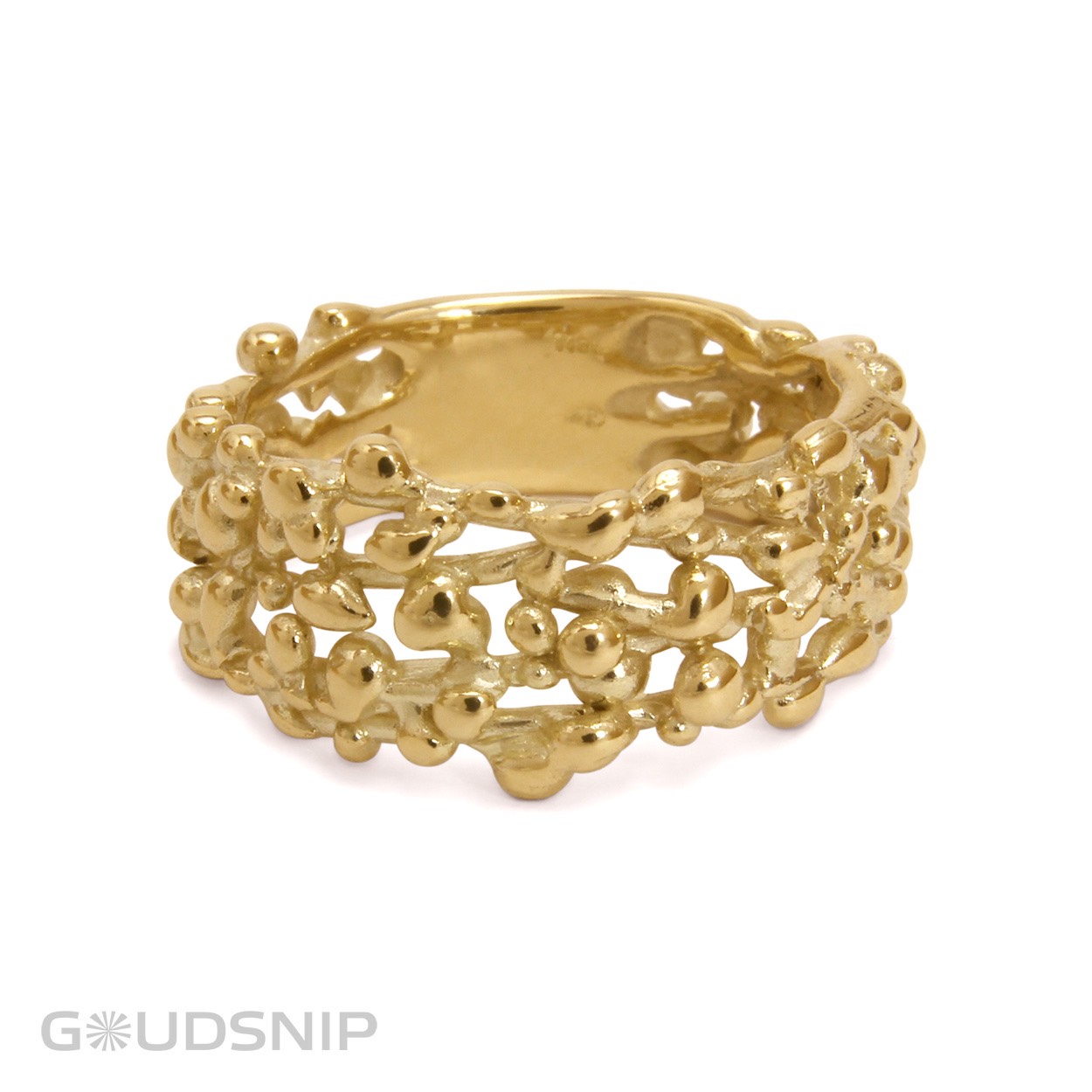 Handmade 14 kt gouden ring. Nature inspired. Handgemaakt in ons atelier. Deze ring is ook verkrijgbaar met diamantenen en in zilver met/zonder gouden bolletjes. 