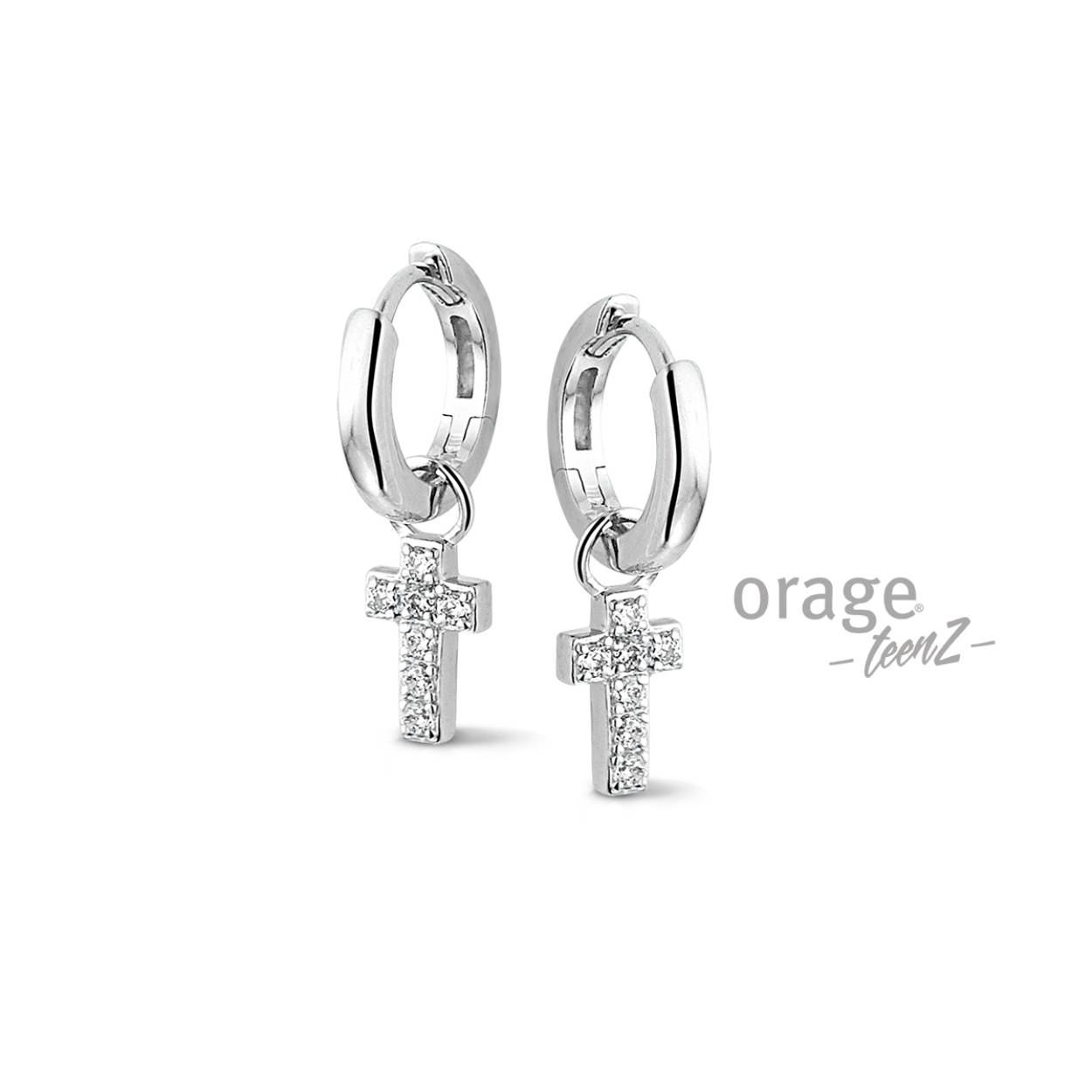 Zilveren oorringen met hangertjes van het merk Orage Teenz
De zilveren oorringen hebben een kliksluiting.
De zilveren kruisjes met zirkonium kan je er gemakkelijk afhalen. 