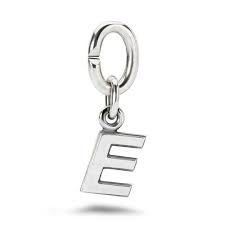 Link charm E