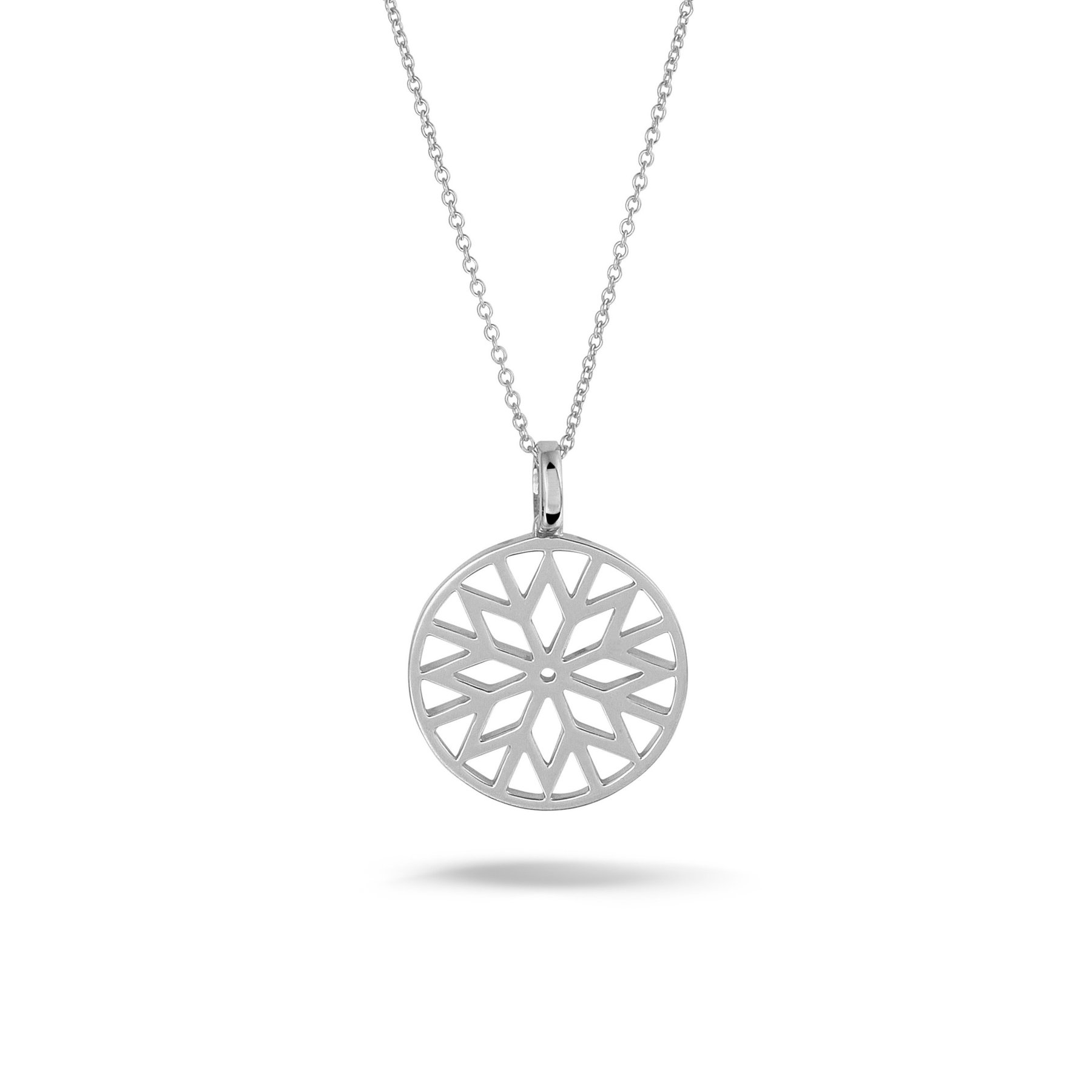 Deze signature Culet hanger is gemaakt van massief 18-karaats witgoud. Prachtig te combineren met bijpassende oorsieraden, ring en armband. Tevens verkrijgbaar in geelgoud en rosegoud. 