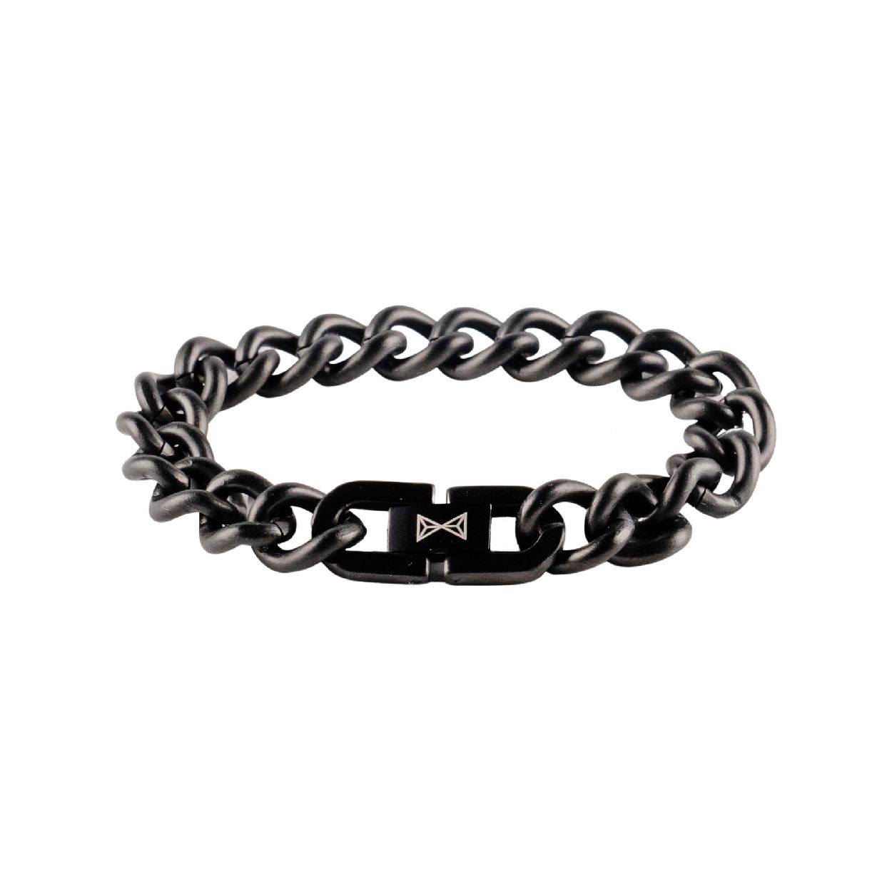 Deze armband is van het merk AZE Junior. Het is een jongenssieraad gemaakt van edelstaal. De armband is zwart van kleur.
De verdere specificaties van dearmband zijn als volgt:
Glans : Nee
Productmaat : 165
Sluiting :Scharnier-slot