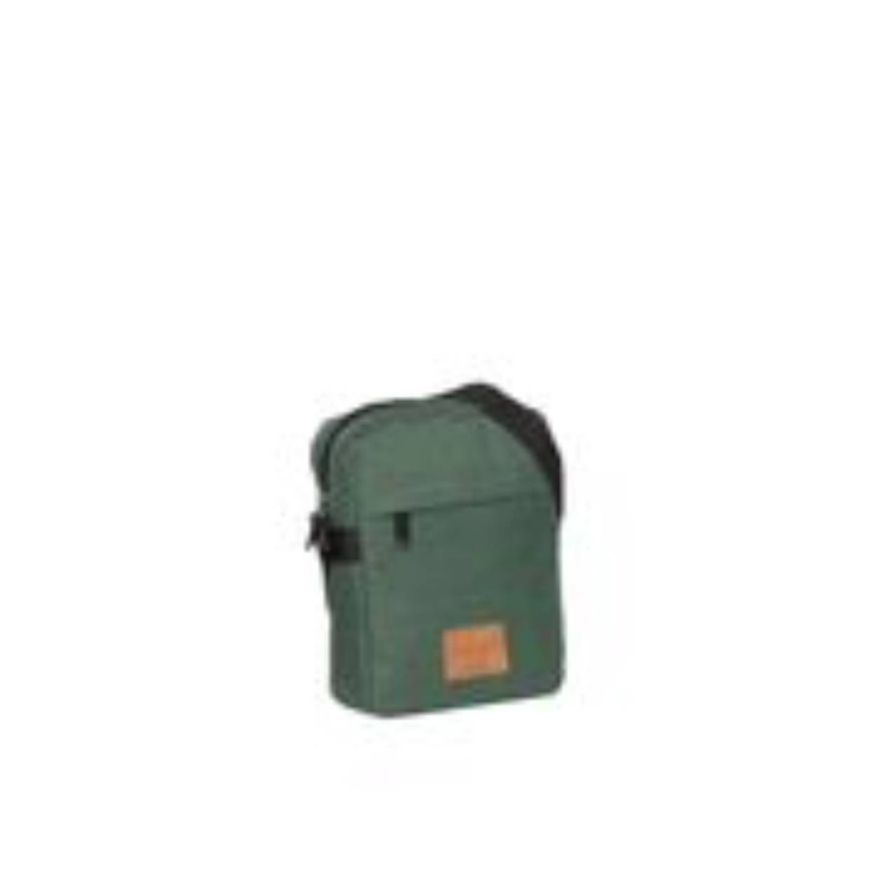 Een citytrip, weekendje weg of vakantie? Met deze compacte schoudertas draag je je belangrijkste spullen overzichtelijk bij je. Een eenvoudige look en zeer functioneel door het praktische formaat. Het hoofdvak is af te sluiten door middel van een rits. Op de voor- en achterzijde en binnenin het hoofdvak zitten extra opbergvakjes met een ritssluiting. Handig voor bijvoorbeeld telefoon, reispapapieren en sleutels. Je kunt deze tas over je schouder of crossbody dragen door de verstelbare schouderband. Verkrijgbaar in meerdere trendy kleuren. Geweldige keuze!
Deze New Rebels schoudertas beschikt over:
Hoofdvak met rits
Extra ritsvakje binnenin
Ritsvak voorzijde
Ritsvak achterzijde
Verstelbare schouderband