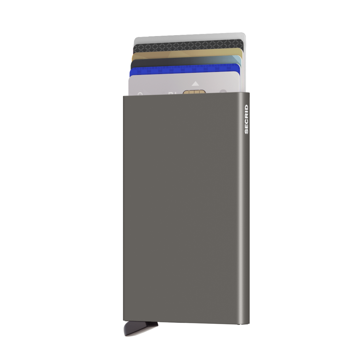 e Cardprotector is het hart van de collectie en onze meest minimalistische wallet. Het gepatenteerde mechanisme geeft met één simpele beweging toegang tot je kaarten: klaar voor gebruik. De aluminium behuizing beschermt de kaarten tegen buigen, breken en ongewenste draadloze communicatie.
Draagt
4 verdikte of 6 platte kaarten
Afmetingen en gewicht
63 x 102 x 8 mm
48 g