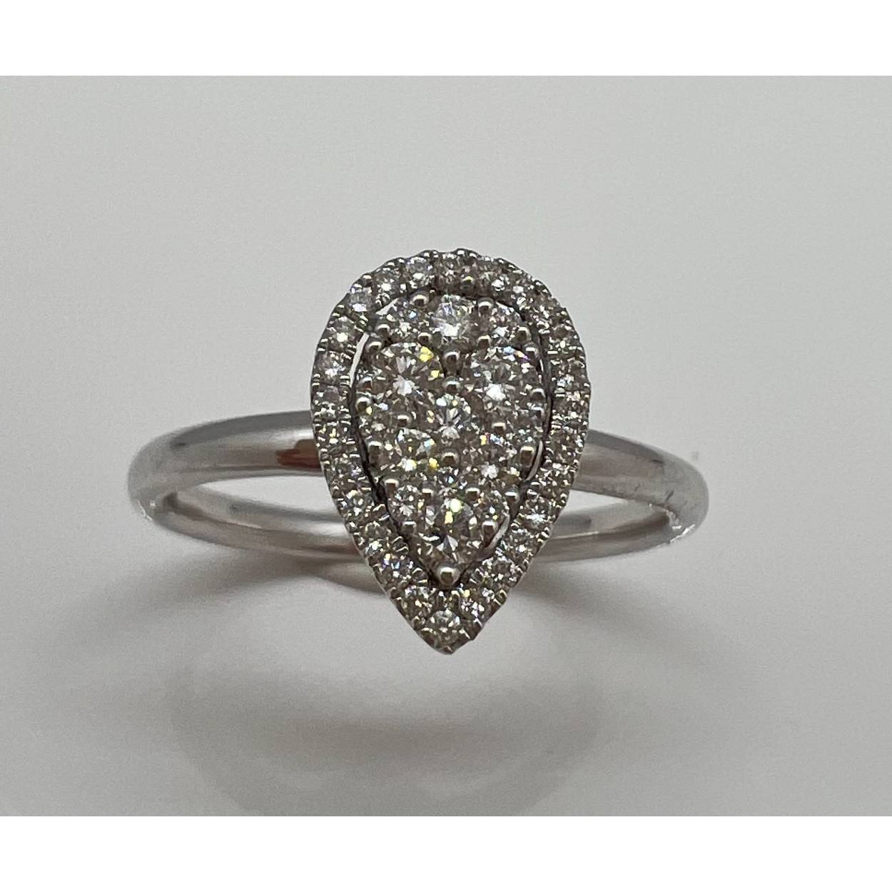 witgouden ring met diamant gezet