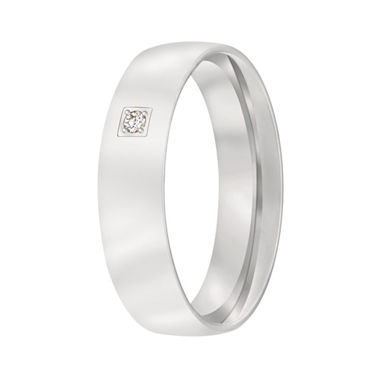 Wat een prachtige klassieke zilveren ring! Onze diamantzetters hebben gekozen om een briljant te plaatsen in een gracieuze zetting.