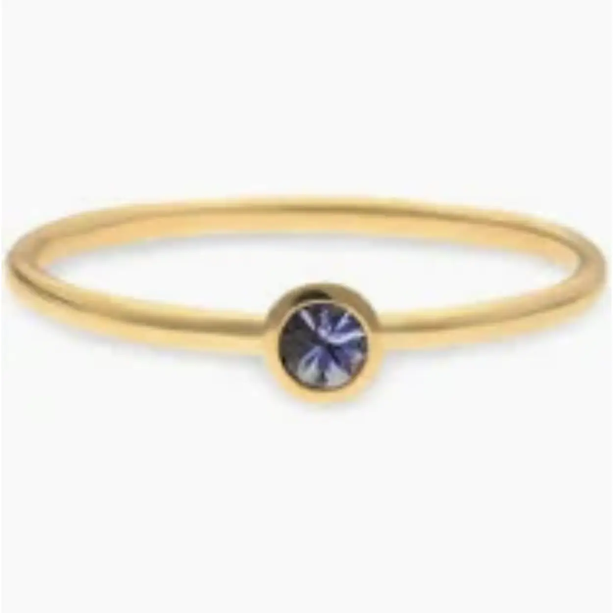 De kracht van een geboorte steen.
Deze gouden ringen met een geboorte steen, hebben allemaal hun eigen kracht.
Elke maand heeft zijn eigen kleurvolle steen, die speciaal voor jouw geboorte maand staat. Ontdek welke edelsteen bij jouw geboorte maand hoort, en ervaar de magie. 