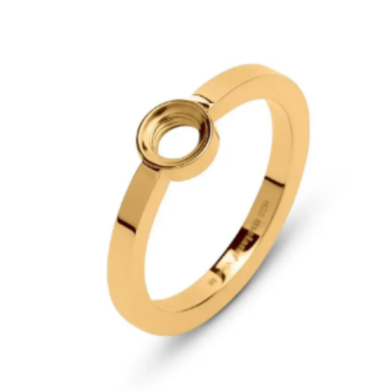 De Melano Vivid Vivé ring is de smalste ring ooit binnen onze Vivid collectie. Dit maakt dit schattige ringetje dé perfecte basis voor een Vivid ring stack! Stapel drie Vivé ringetjes en combineer ze met Vivid steentjes in verschillende kleurtjes en vormen. De Vivé ring is 2 mm breed en is verkrijgbaar in een zilver-, rose goud- of goudkleurige plating.