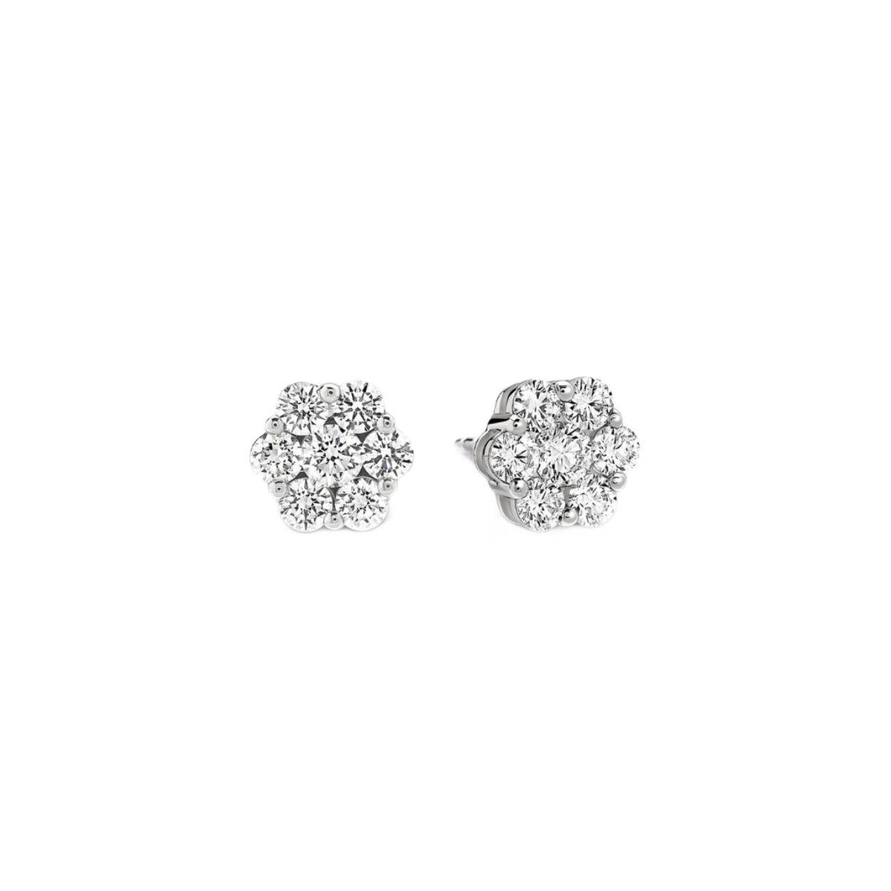 Witgouden oorstekers met diamant.