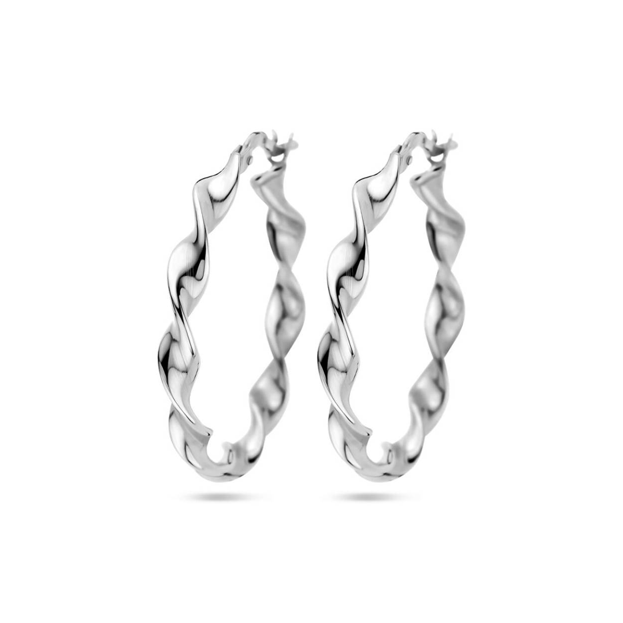 Gerhodineerd 925 zilveren oorringen. De oorringen hebben een diameter van 25.5mm.