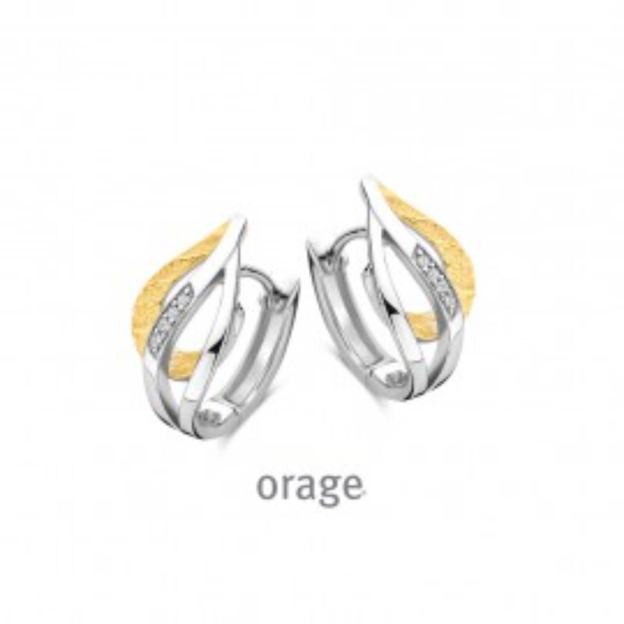 De oorringen zijn van zilver en plaque gehamerd mat uitzicht met
zirkonium met kliksluiting