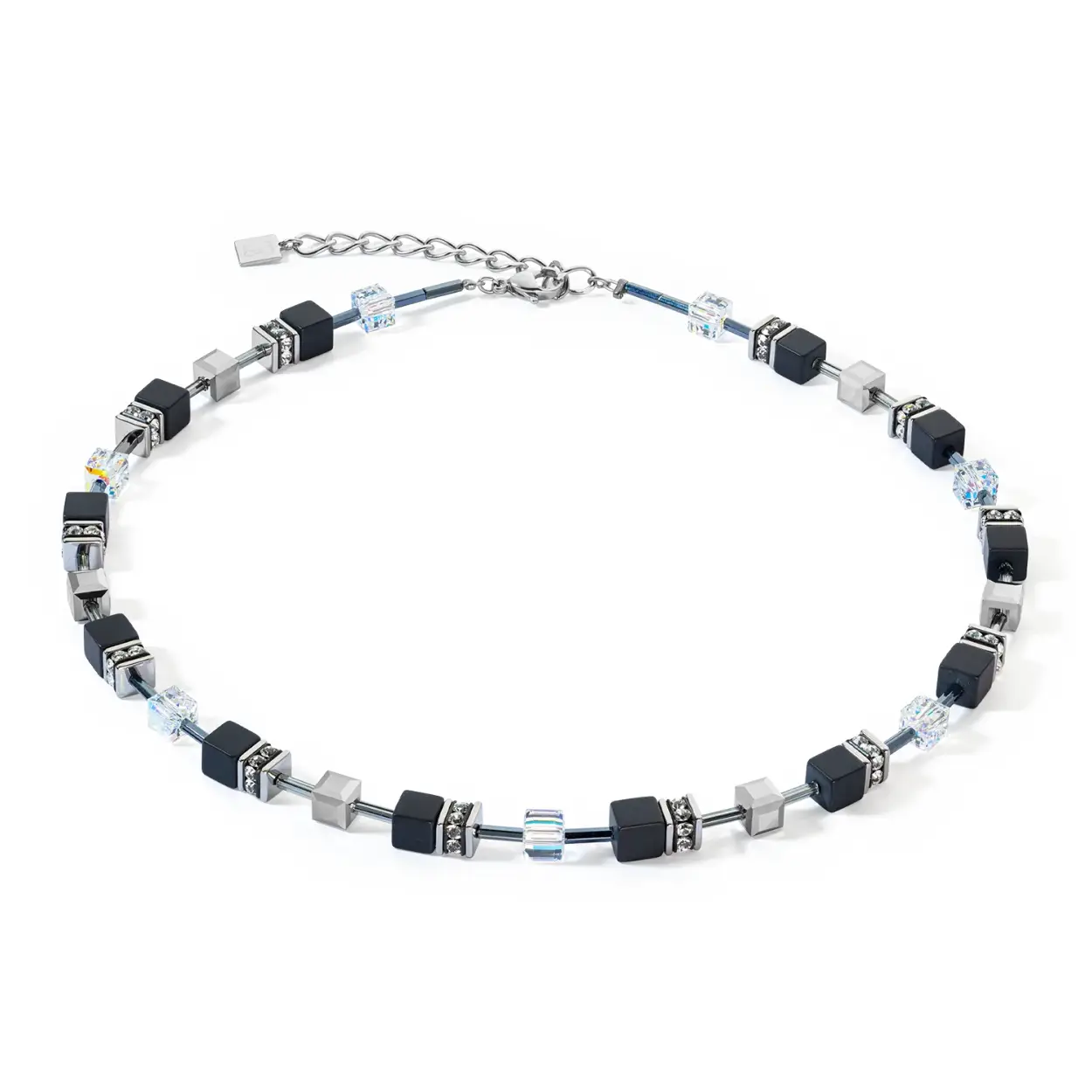 Dit is een collier van het merk Coeur de Lion gemaakt voor dames.