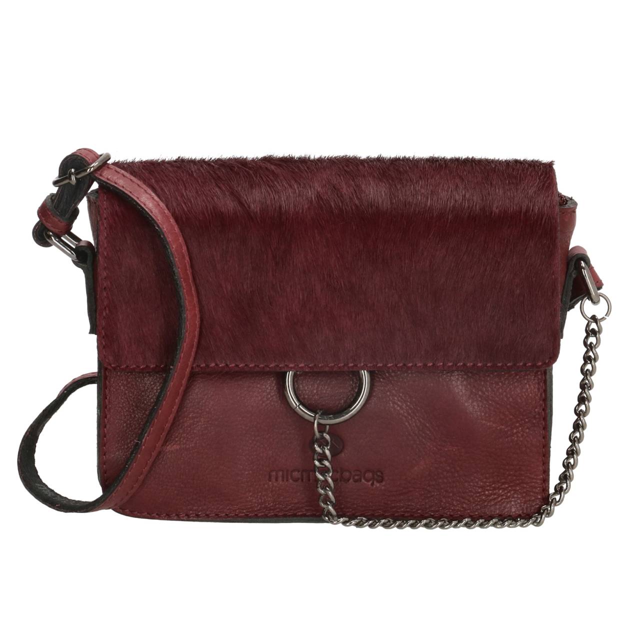 Leukerd hè, dit schoudertasje uit de Mendoza collectie van Micmacbags! Naast dat het tasje een heel leuk uiterlijk heeft, heeft het ook nog eens een uniek uiterlijk door de overslag die bedekt is met een stukje vacht en door de zilverkleurige ketting die bevestigd is aan de voorzijde van de tas. Onder de overslag bevindt zich het hoofdvak met ritssluiting. In het hoofdvak bevinden zich een insteekvak en een ritsvak. Op de achterzijde vind je nog een achtervak met ritssluiting. Is deze eyecatcher binnenkort van jou?



Micmacbags laat zich inspireren door verschillende landen en culturen. De Mendoza collectie van Micmacbags heeft stoere westernsferen en is gemixt met de stijl van een manage. De tassen van Micmacbags worden gemaakt van runderleer, waardoor de tassen een natuurlijke uitstraling hebben.

 

De eigenschappen van deze schoudertas zijn:

Hoofdvak met ritssluiting
Insteekvak
Ritsvak 
Achtervak met ritssluiting 

