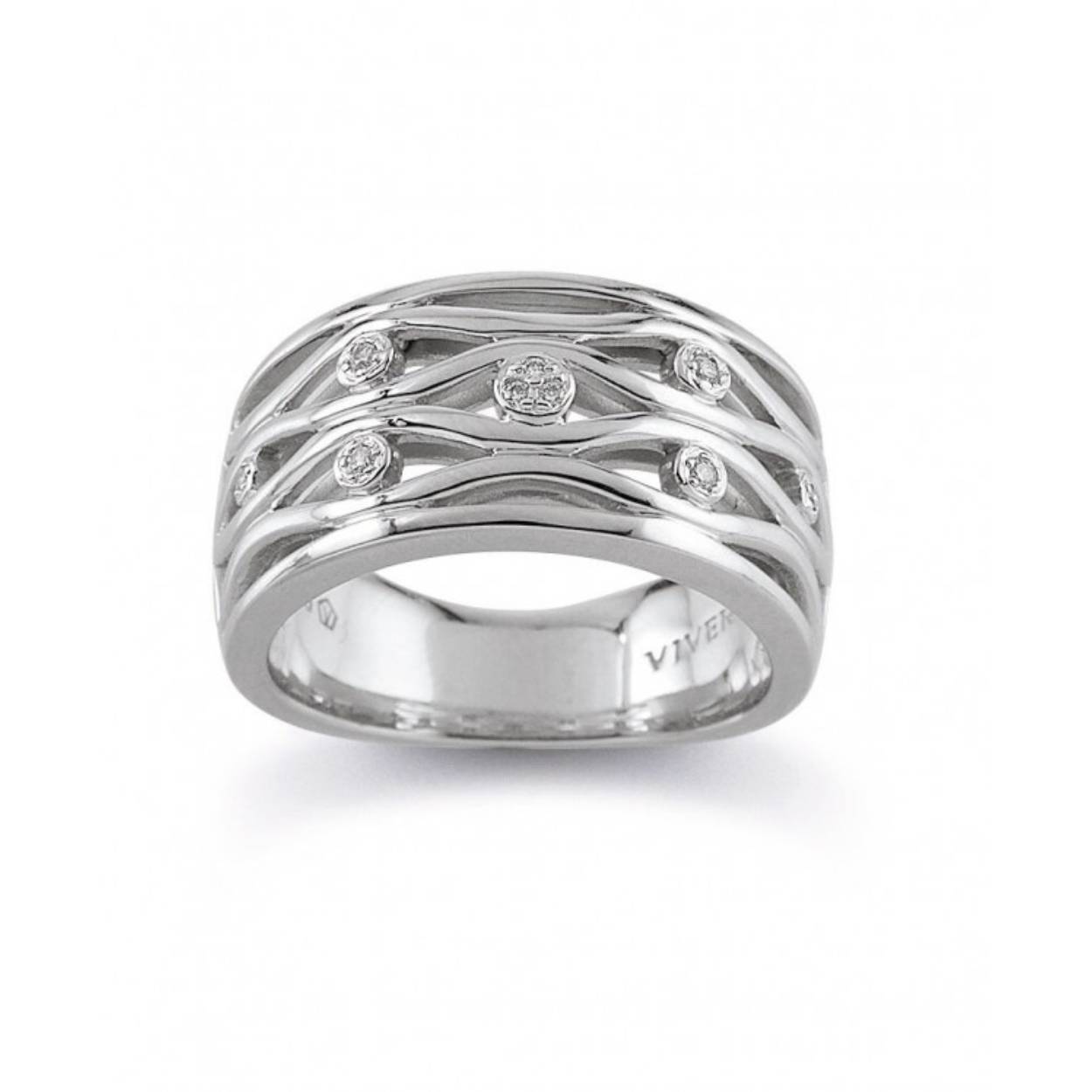 Deze prachtige zilveren ring van Viventy is bezet met zirkonia. De maat van de ring is 54. Heeft u interesse in een andere maat? Neem dan contact met ons op.