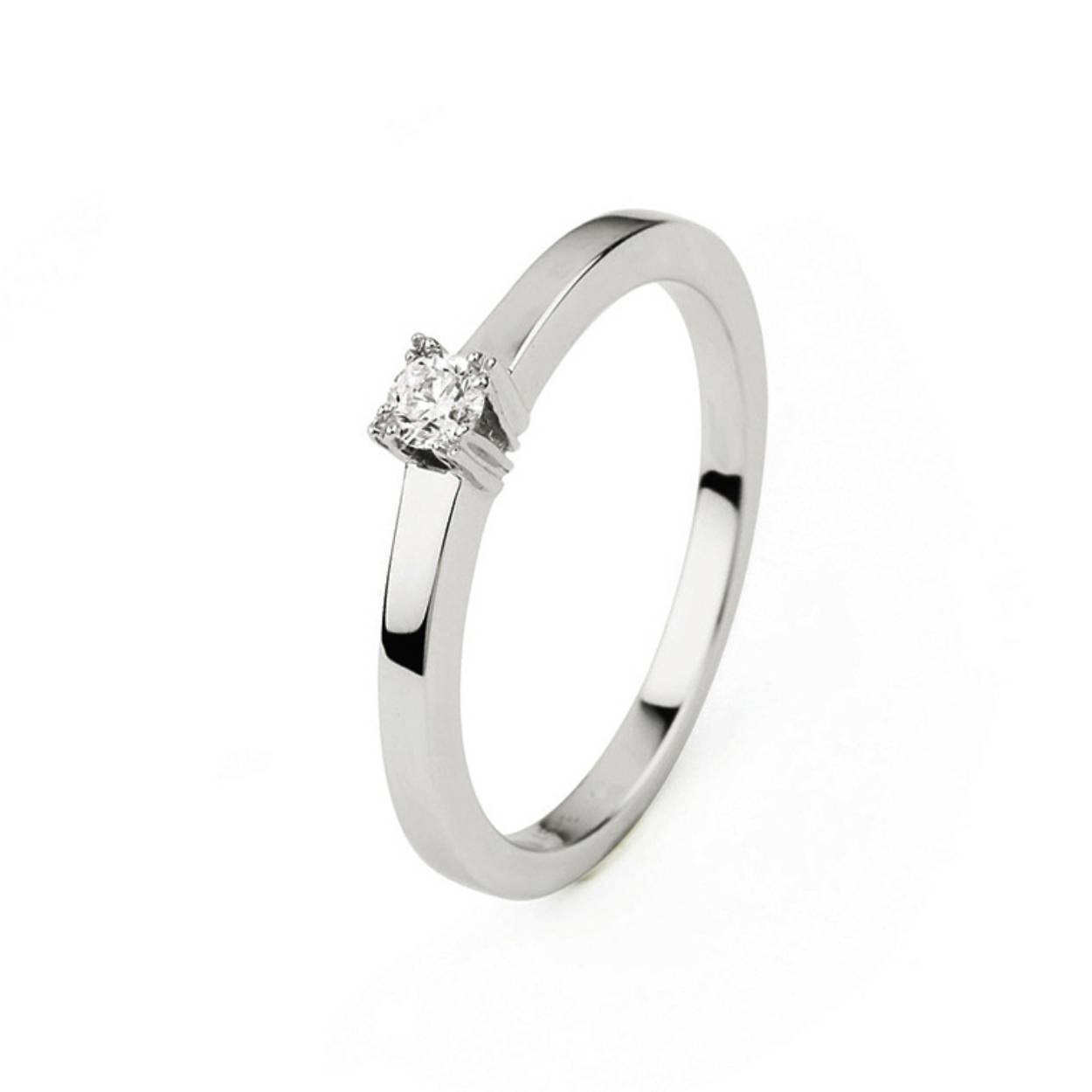 Geelgouden solitair ring met 0.25 crt diamant.
Op de afbeelding staat een witgouden uitvoering.
Deze solitair ring is verkrijgbaar in geelgoud, bi-color en witgoud. 
Ook is dit een mooie aanzoeksring.