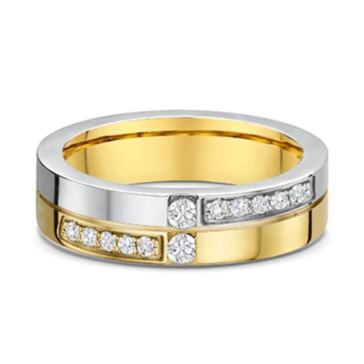 14K gouden bicolor trouwringen. De dames ring bezet met twaalf  briljant geslepen diamanten met totaal 0.32ct. Beide ringen zijn 6mm breed.