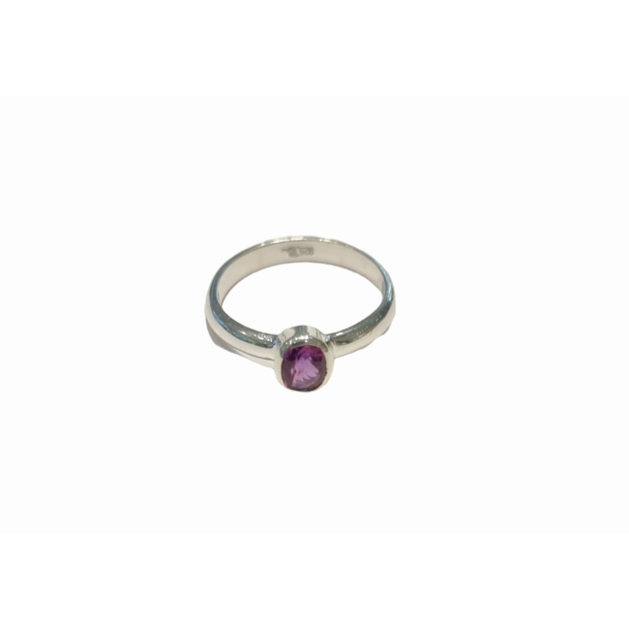 Zilver ring met roze spinel.