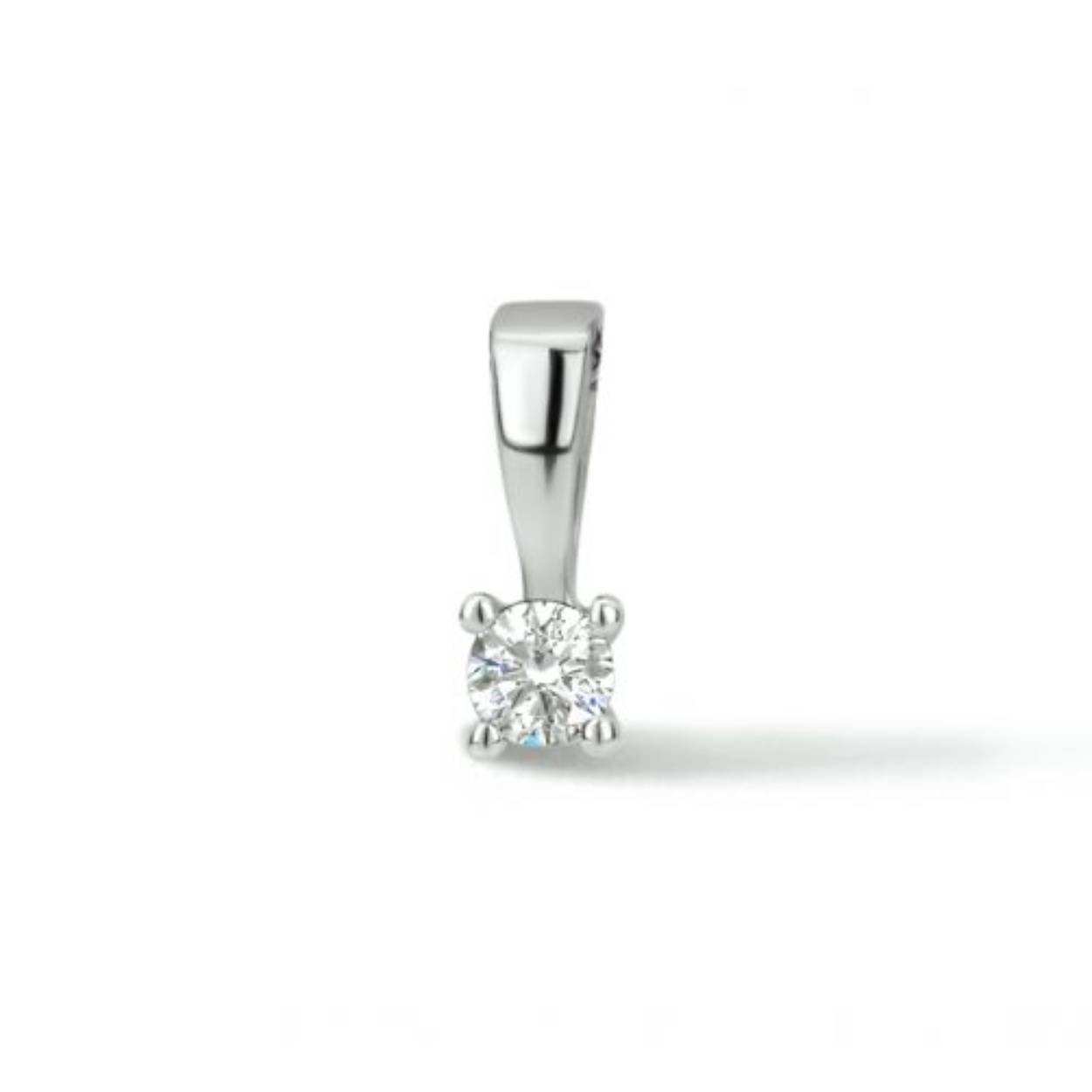 14k Witgouden hanger uitgevoerd met een schitterende diamant van 2.4 mm
