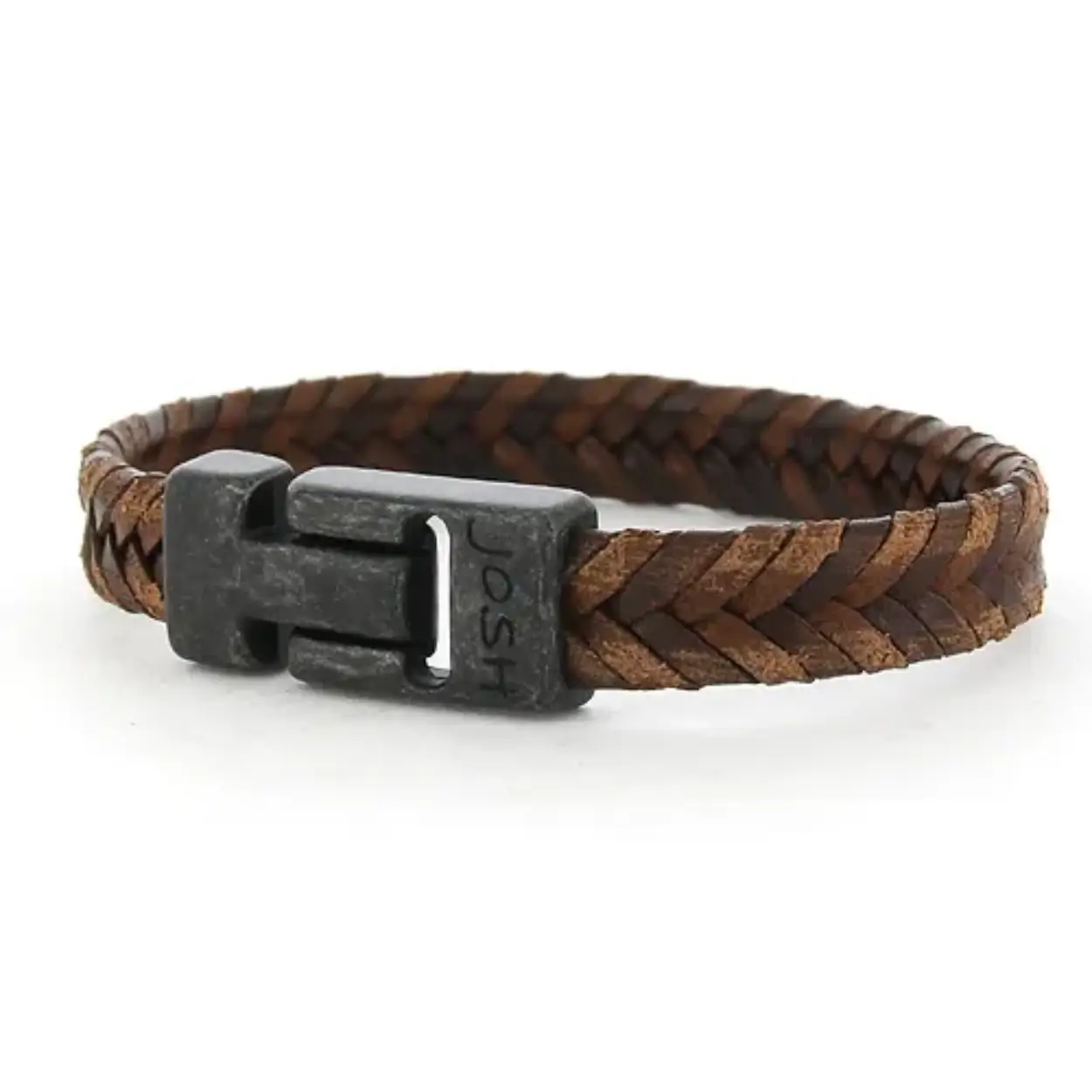 Josh armband gevlochten leer brown met een vintage black magneetsluting in een maat 22