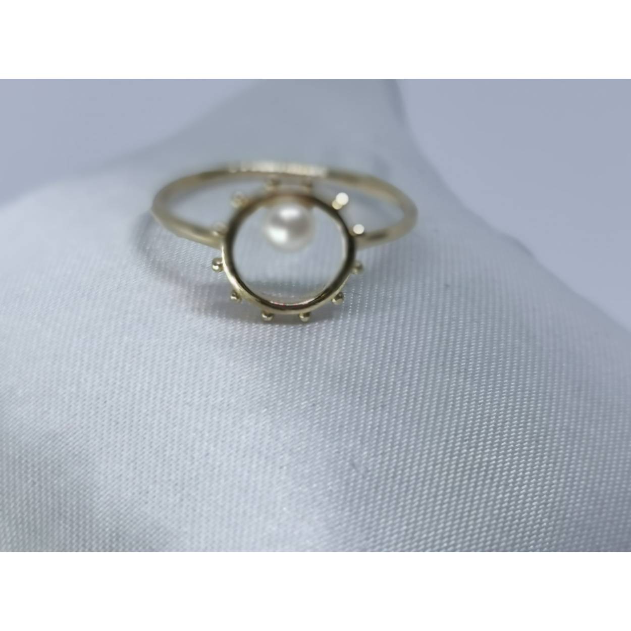 14 karaat geel gouden fantasie ring met parel.