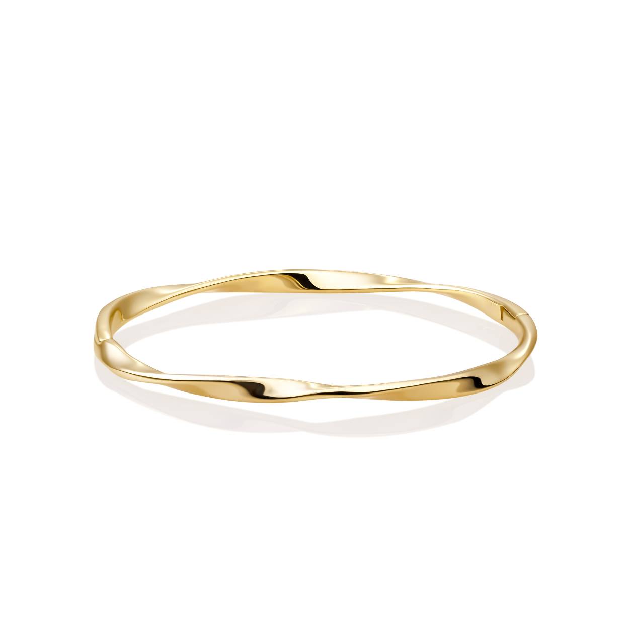 De Fuse Bangle Armband S is een modern sieraad met een heldere, gestroomlijnde vorm. De vaste armband heeft een strakke uitstraling en is vervaardigd uit hoogwaardig materiaal dat zacht aanvoelt op de huid. Dankzij de compacte maat sluit hij mooi aan rond de pols, zonder te knellen. Deze bangle is perfect voor vrouwen die houden van een minimalistische look met impact. Combineer met andere armbanden voor contrast of draag hem als enkel sieraad voor een krachtige, pure stijl. Tijdloos, vrouwelijk en moeiteloos elegant.