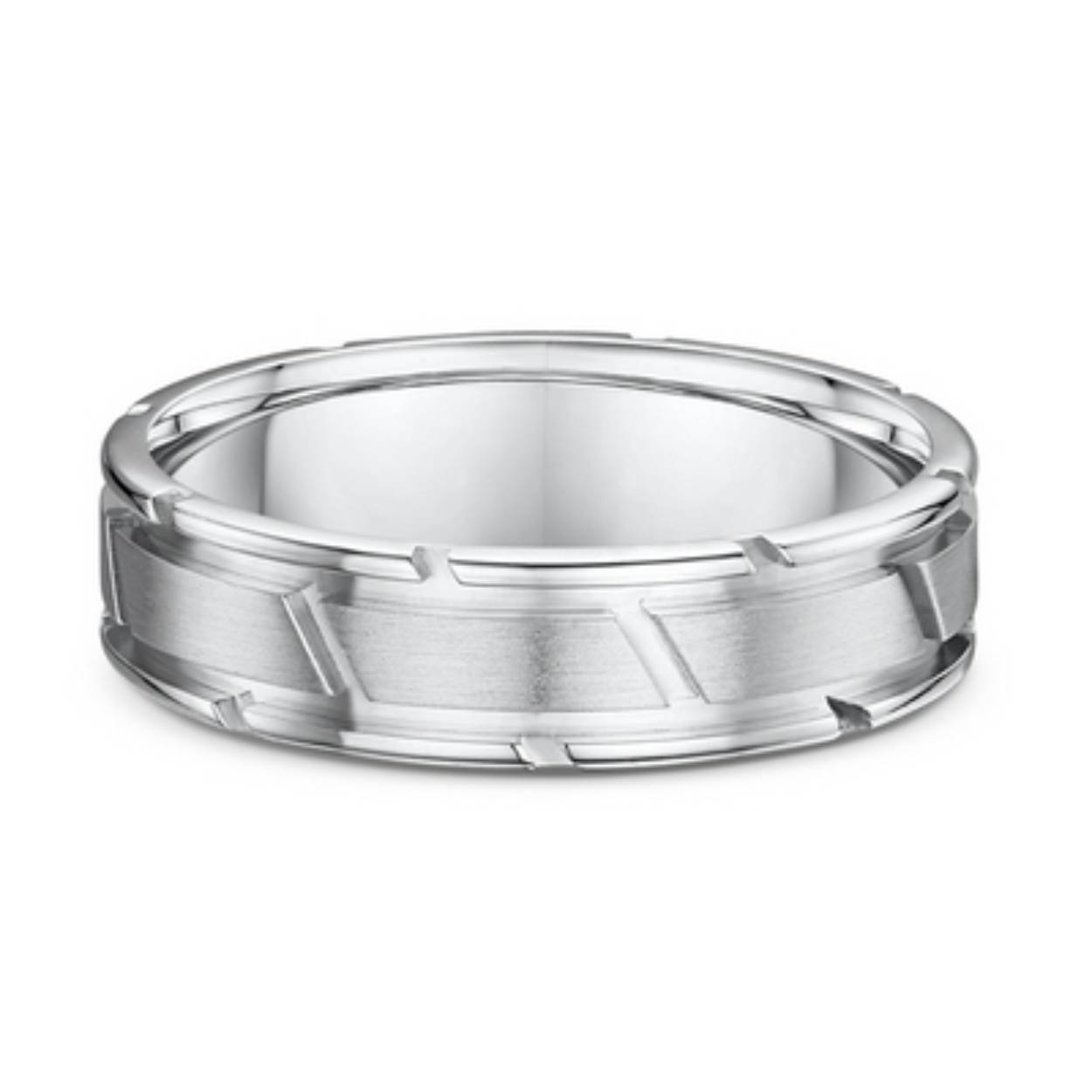 585 witgouden trouwringen, mat zonder diamant. de damesring is 5mm en de herenring 7mm
Prijs is op aanvraag